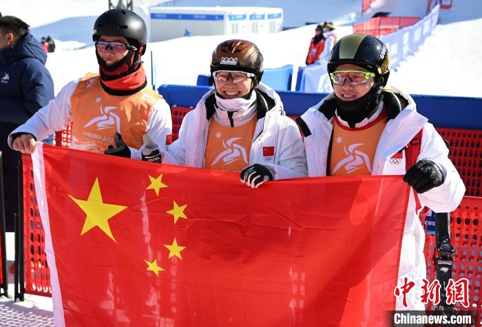 哈尔滨亚冬会自由式滑雪空中技巧中国队四金收