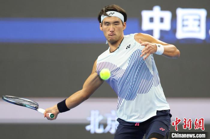 布云朝克特不敌辛纳止步中网半决赛，张帅闯入
