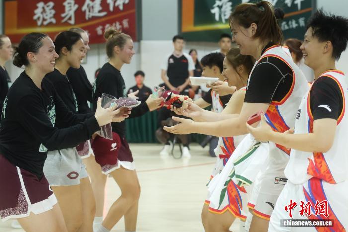 中美青年篮球友谊赛圆满落幕 北大女篮6350胜芝加