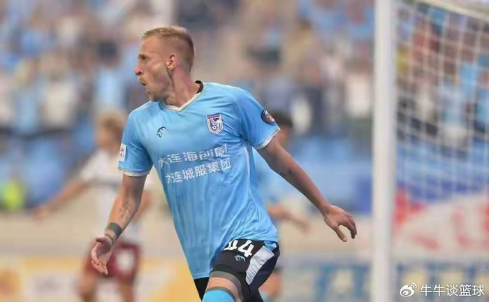 大连主场票务冷热不均背后：战绩不佳与赛程安