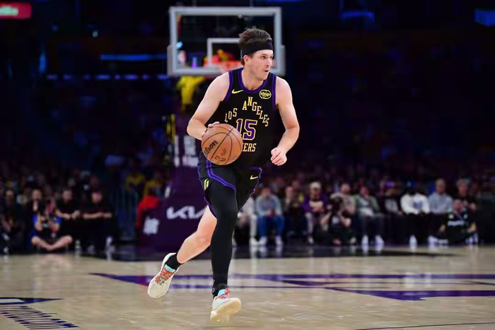 湖人双星闪耀力克火箭 詹姆斯转型成关键转折点