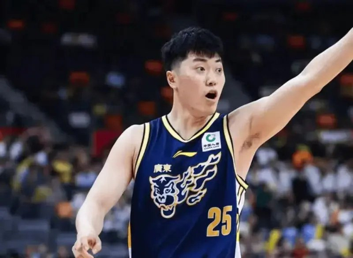 广东男篮力克江苏男篮 杜锋赛后呼吁球迷包容球