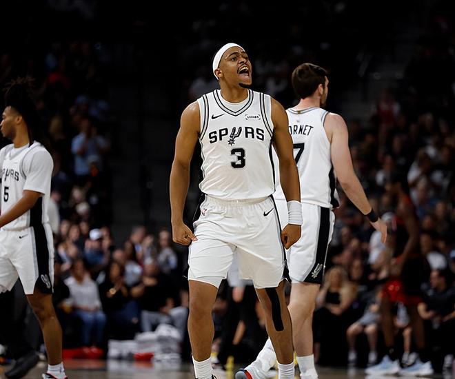 掘金加时险胜马刺豪取8连胜 约翰逊低迷成关键因