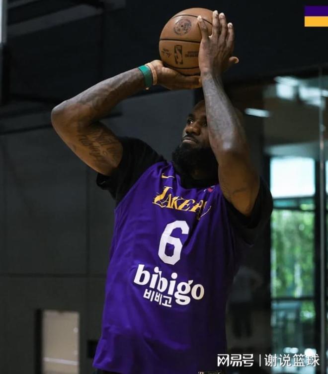 湖人季后赛首战全面爆发 肯纳德三分神射助阵